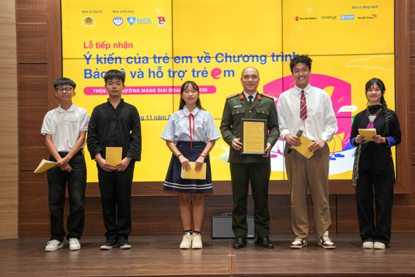 young voice in online safety event