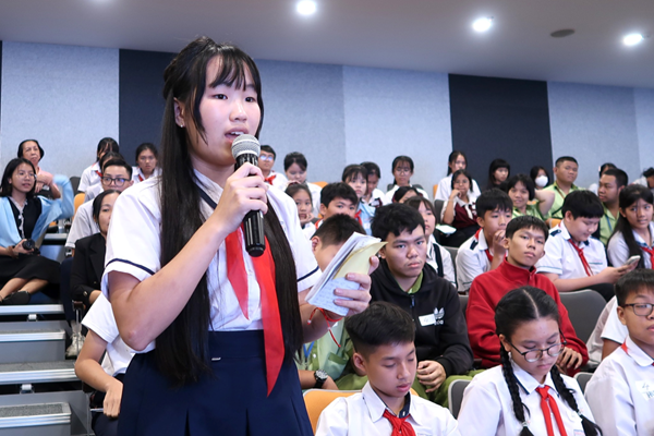 young voice in an event