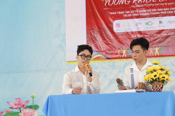 Hieu Binh in a community activity.