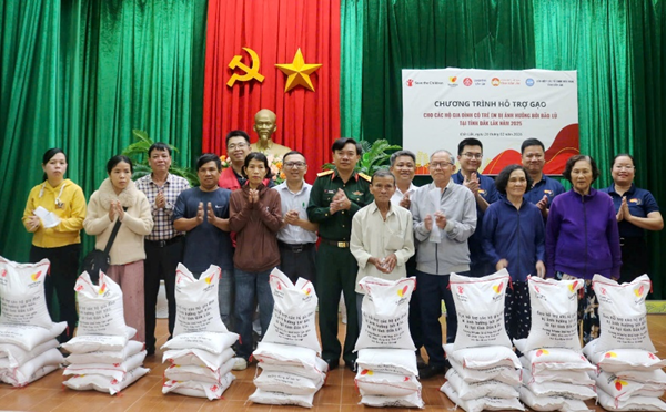 Rice distribution in Dak Lak