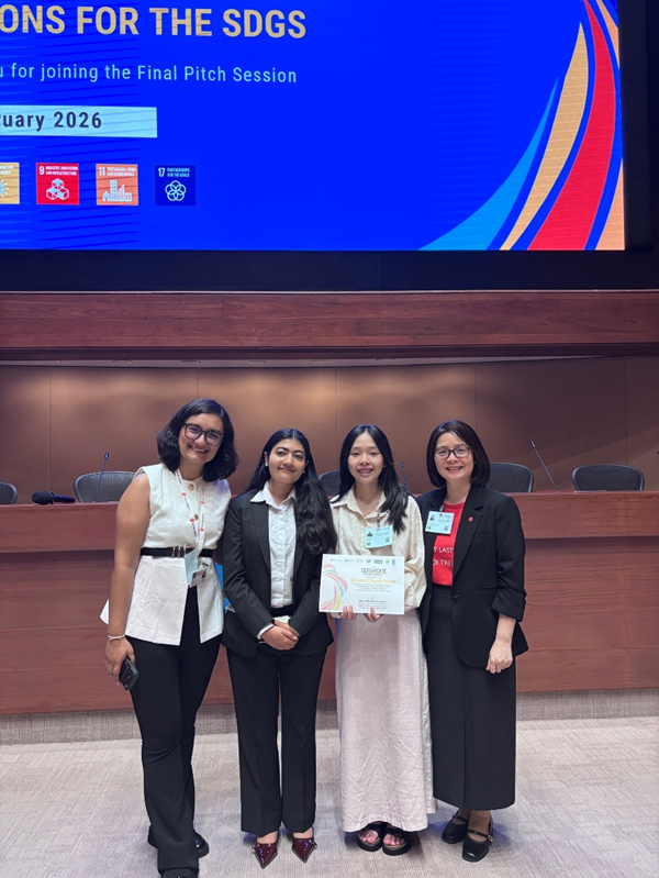 Vietnam representatives at the event